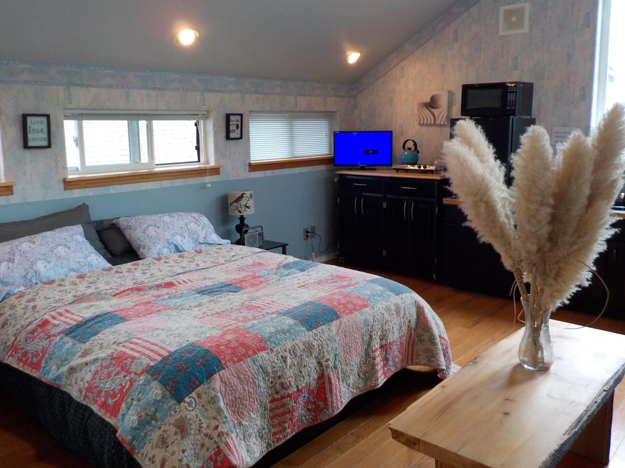 Oceanfront Studio/Loft: Alpacas, Oysters & Kayaks Шелтон Екстер'єр фото